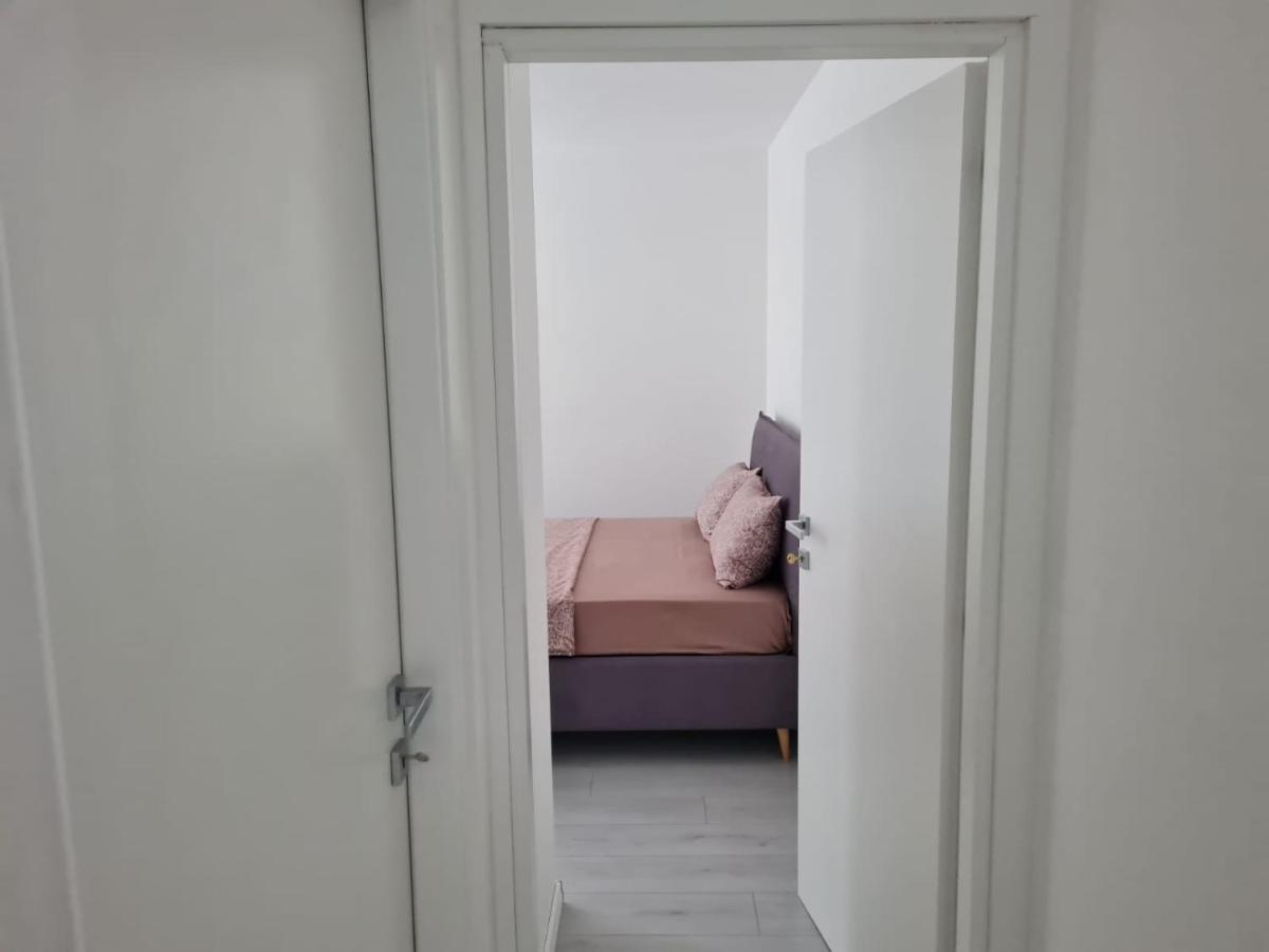 Apartament Marina Julia Buitenkant foto
