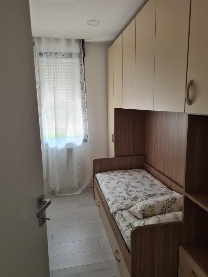 Apartament Marina Julia Buitenkant foto
