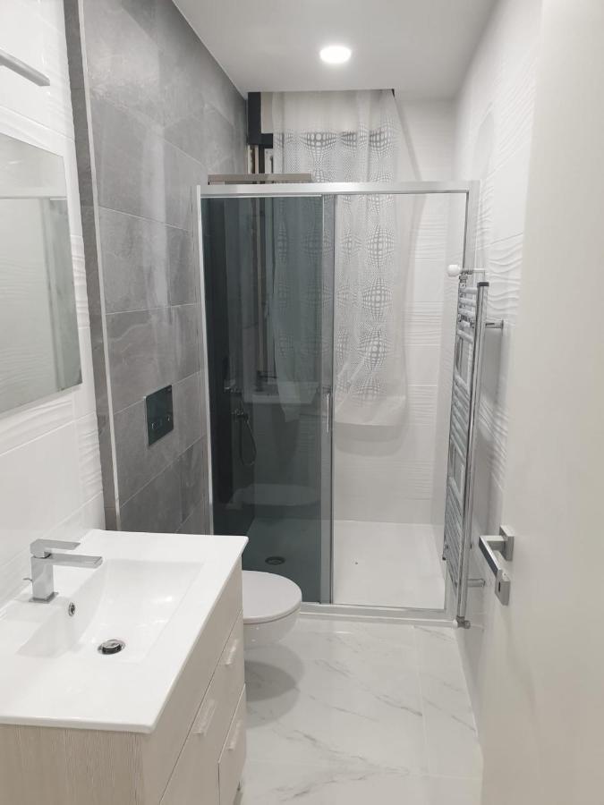 Apartament Marina Julia Buitenkant foto